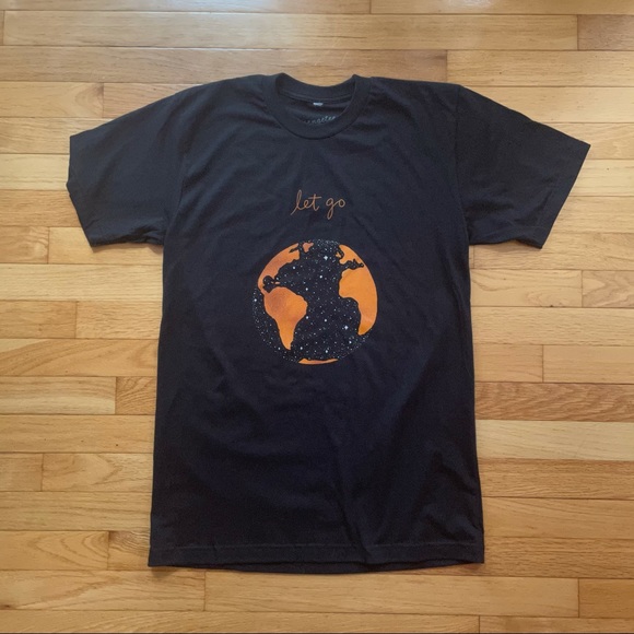 Serengetee Let Go Graphic Tee - Picture 6 of 8